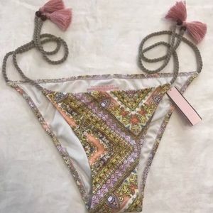 Victoria’s Secret bikini bottom S
